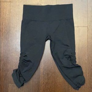 LuluLemon Seamless Cropped Leggings